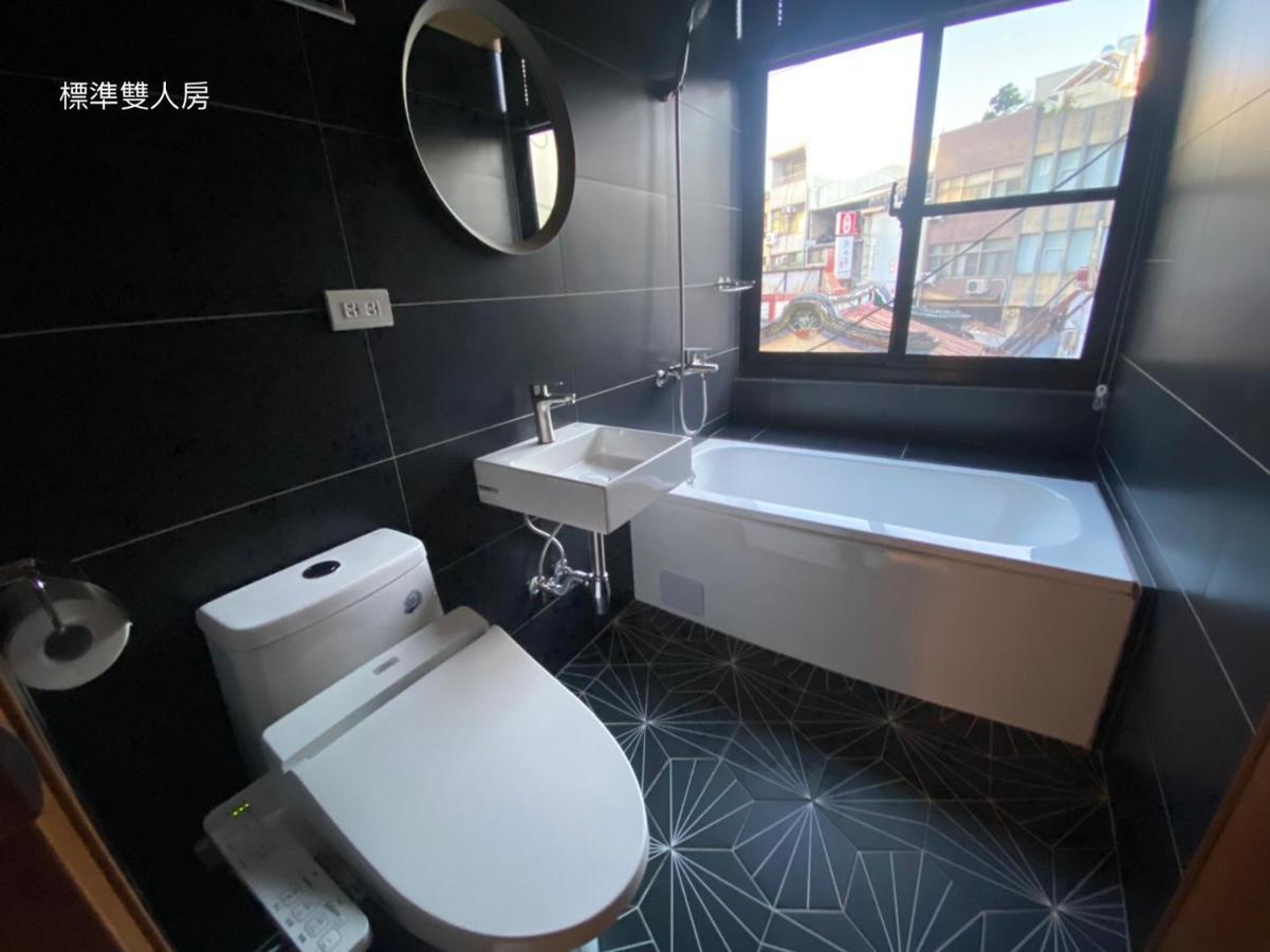 良文旅2館ryou Hotel Vintage - II Tainan Exterior photo