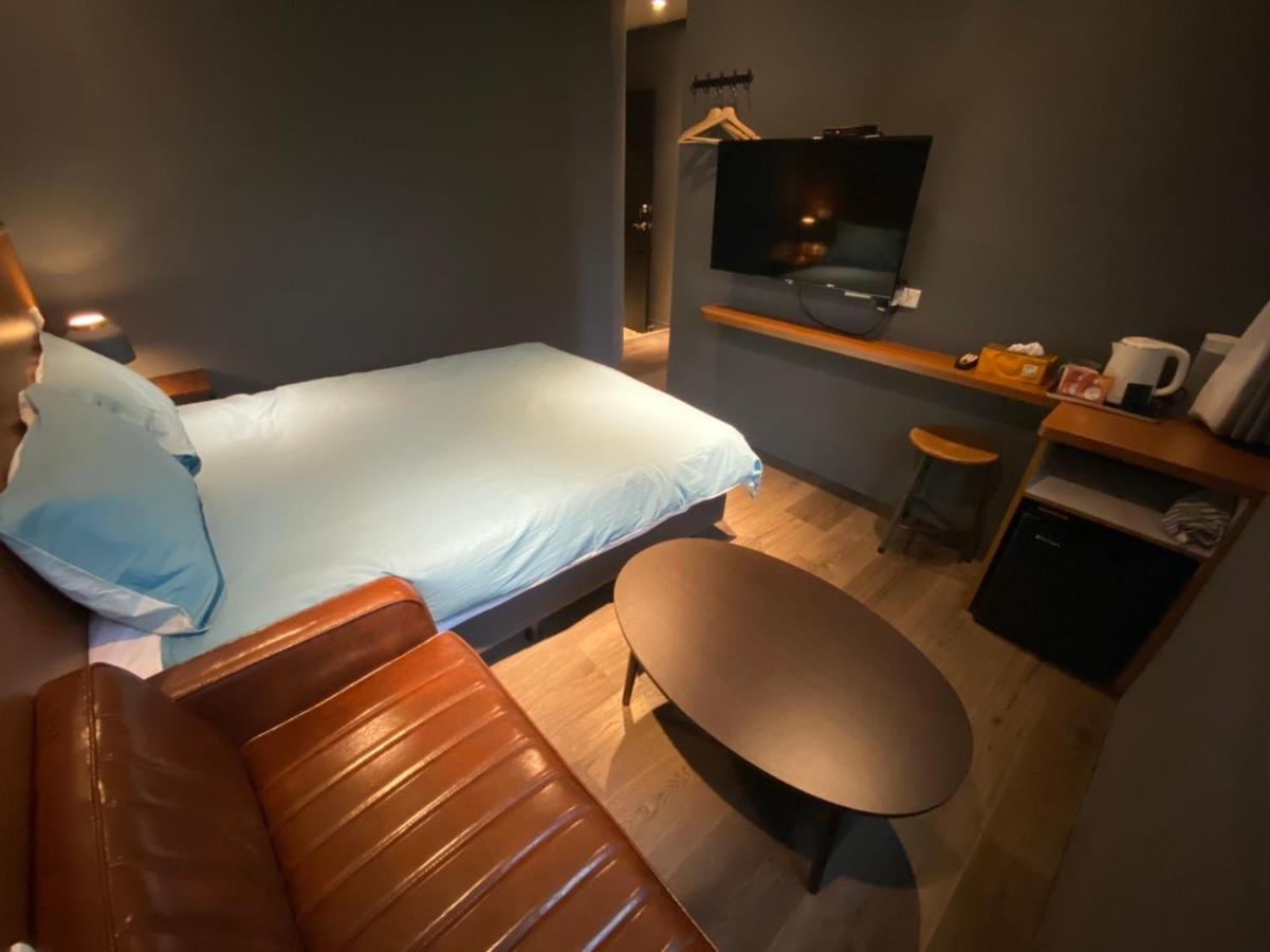 良文旅2館ryou Hotel Vintage - II Tainan Exterior photo