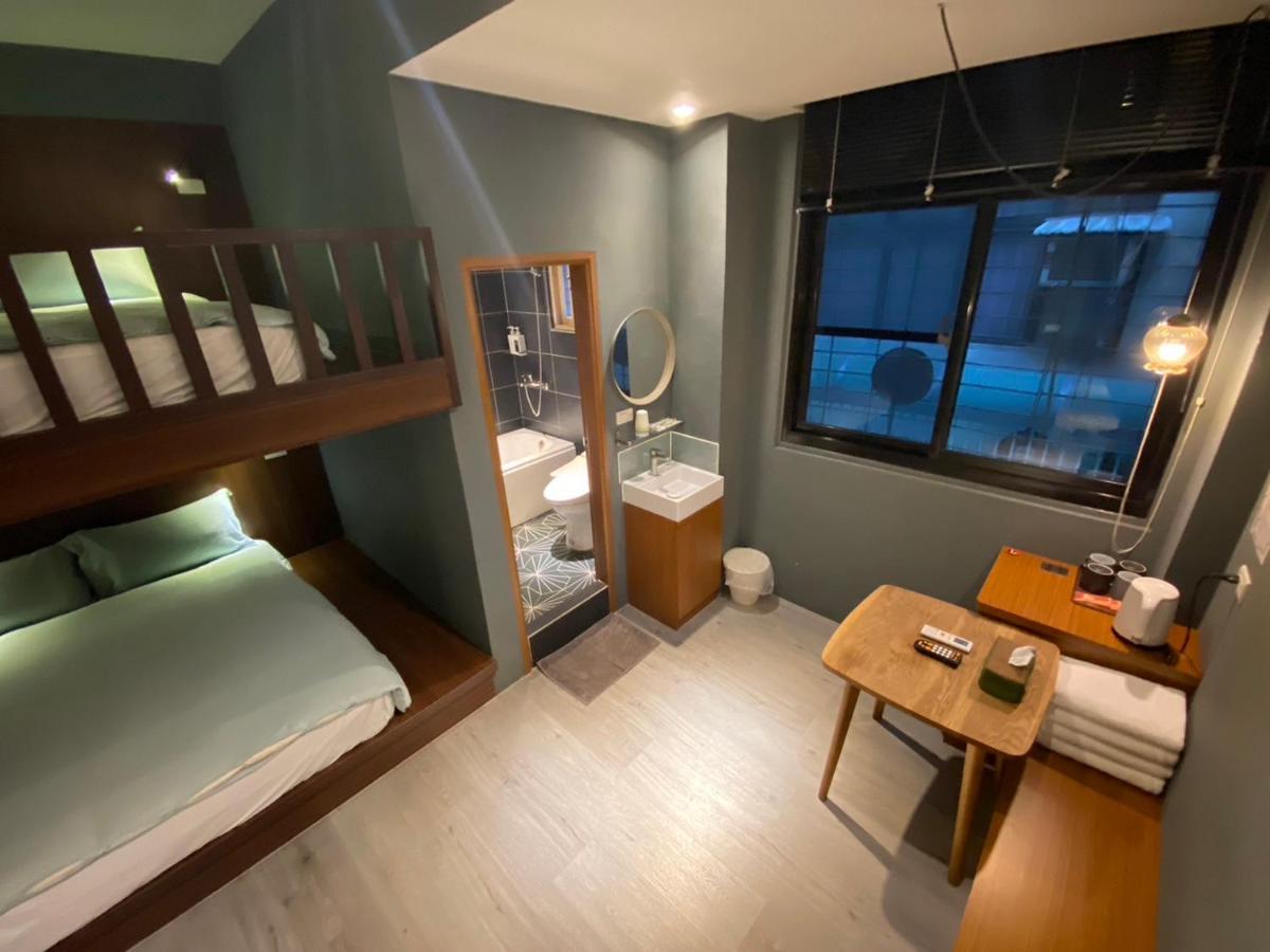 良文旅2館ryou Hotel Vintage - II Tainan Exterior photo